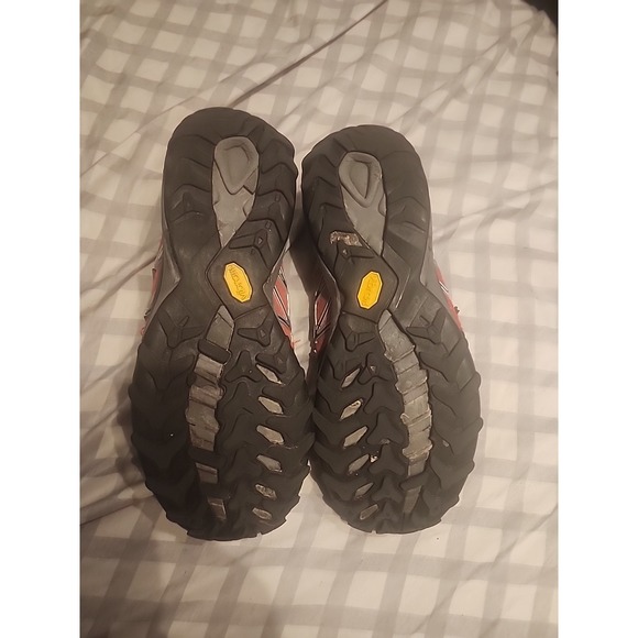 The North Face Red/Black Sneakers Size 11 Running Shoes Men's - Picture 14 of 14